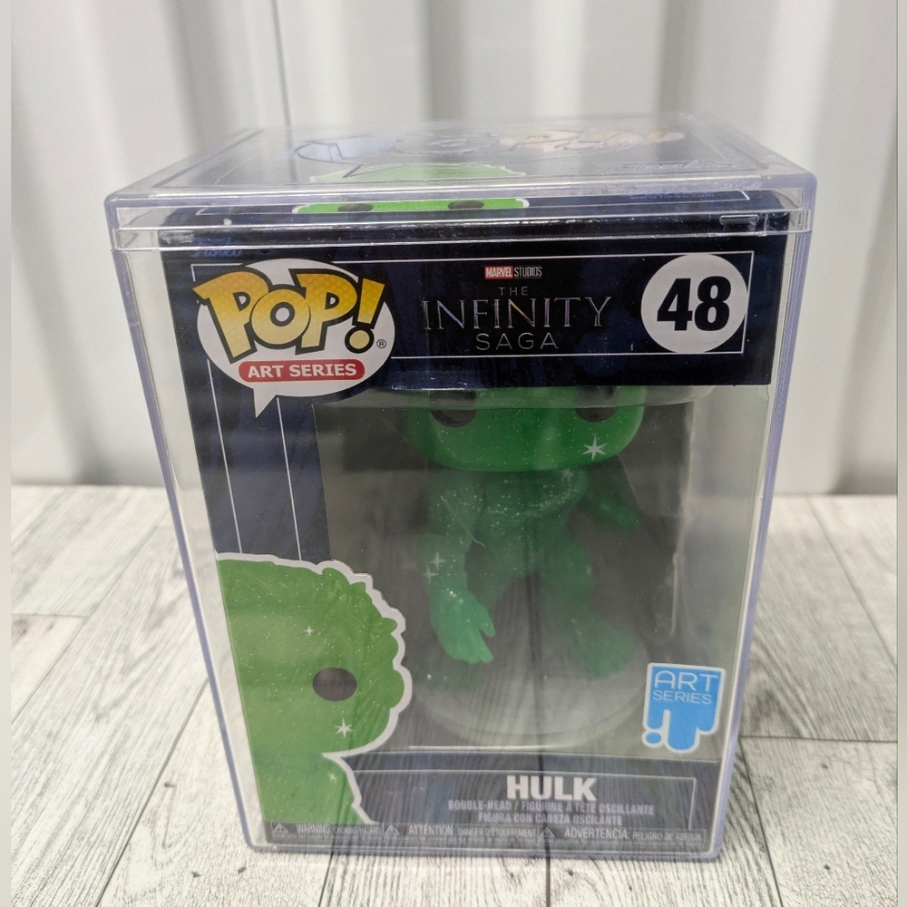 Funko Infinity Saga Art Series Hulk in Green with Protective Case